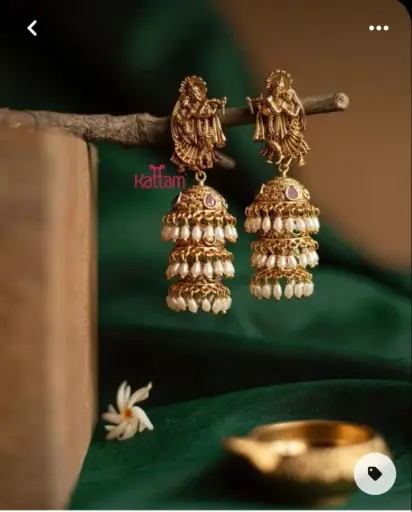 gold earing